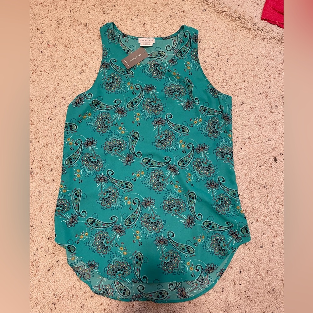 Van Heusen top